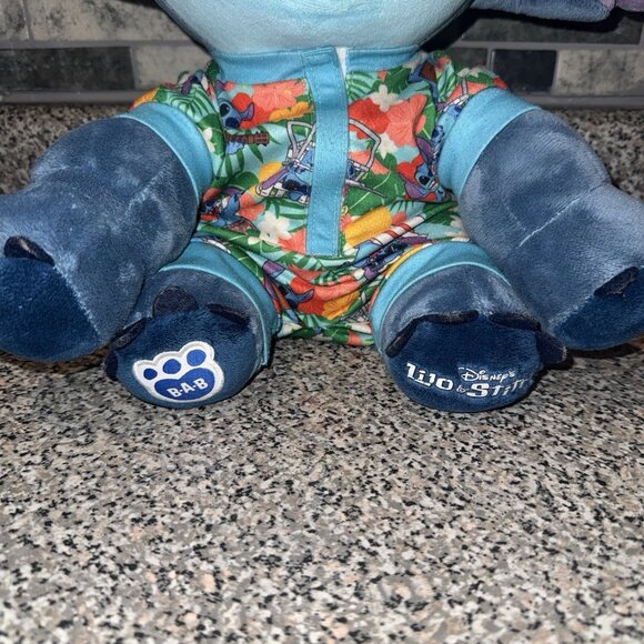 Build-A-Bear Disney STITCH The Alien with Sleeper - Picture 4 of 6